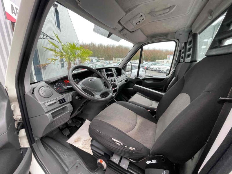 IVECO DAILY VI Camionnette 2014