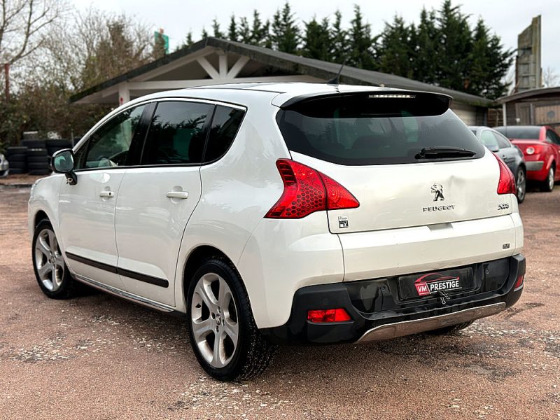 PEUGEOT 3008 2013