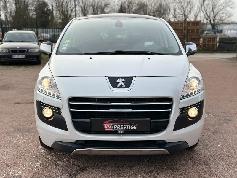 PEUGEOT 3008 2013