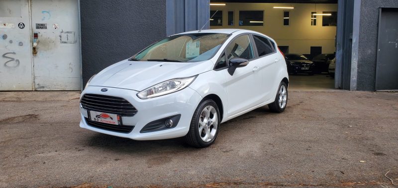 Ford Fiesta VI Phase 2 1.5 TDCi 75 FAP Titanium, *Attelage remorque*, *Crit'Air 2*