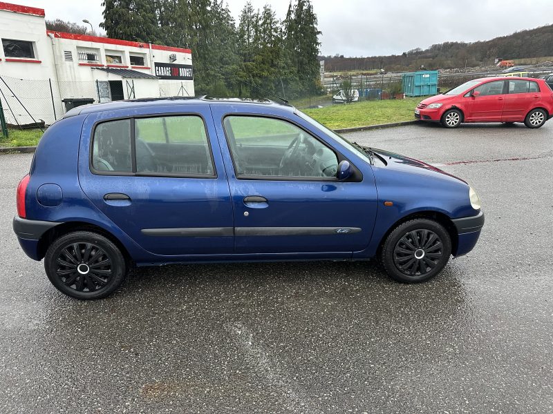 RENAULT CLIO II 2001