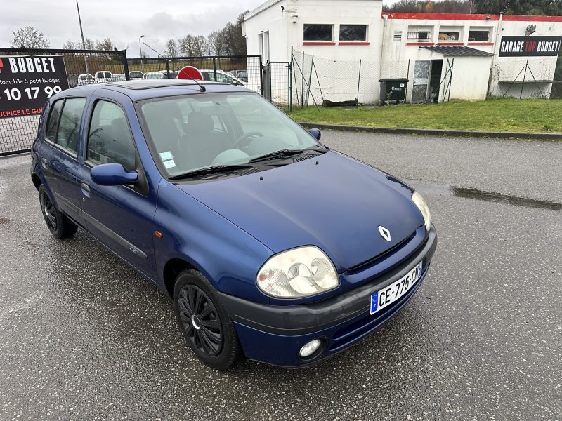 RENAULT CLIO II 2001