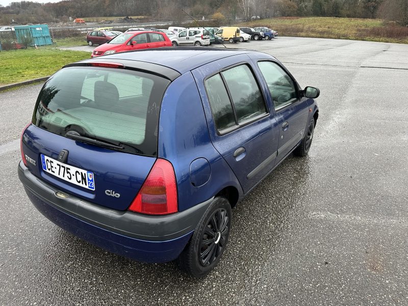 RENAULT CLIO II 2001