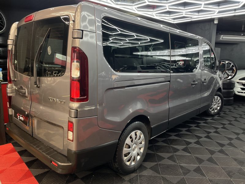 RENAULT TRAFIC III Autobus/Autocar 2016