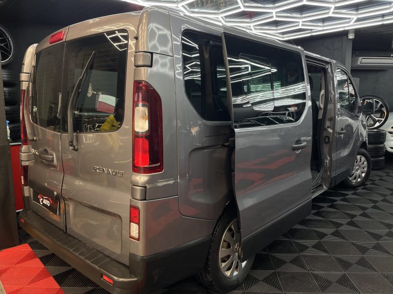 RENAULT TRAFIC III Autobus/Autocar 2016