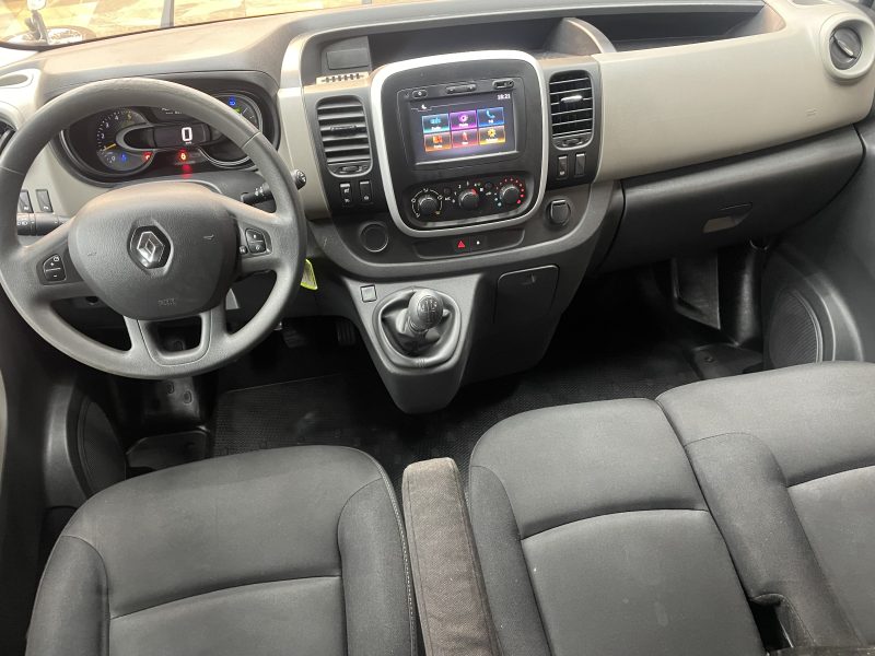 RENAULT TRAFIC III Autobus/Autocar 2016