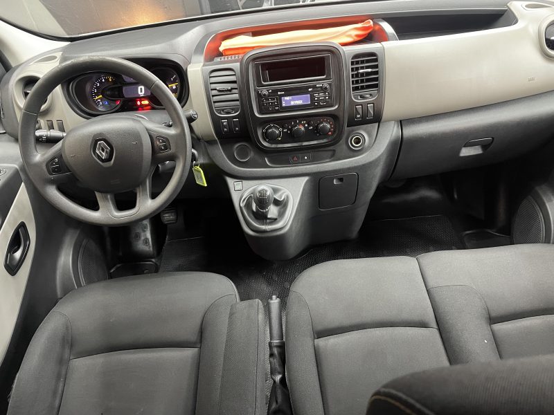 RENAULT TRAFIC III  2016