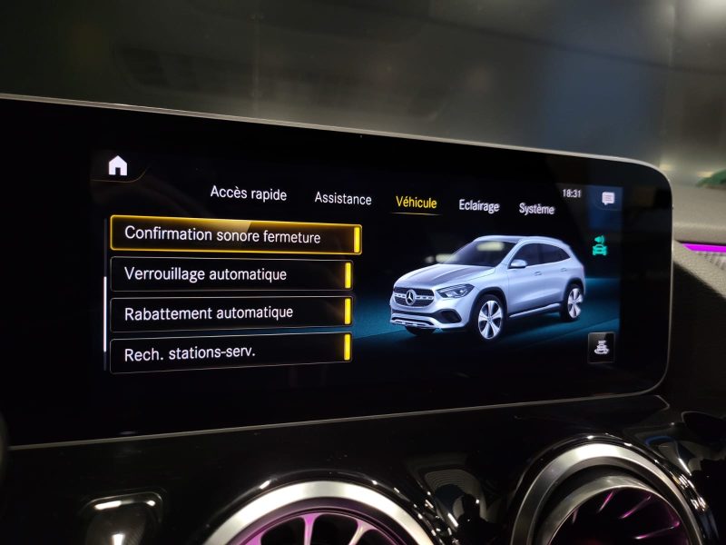 MERCEDES GLA 220 D 4-MATIC 190cv AMG LINE EDITION 1 / TOIT OUVRANT / CARPLAY / ATTELLAGE 