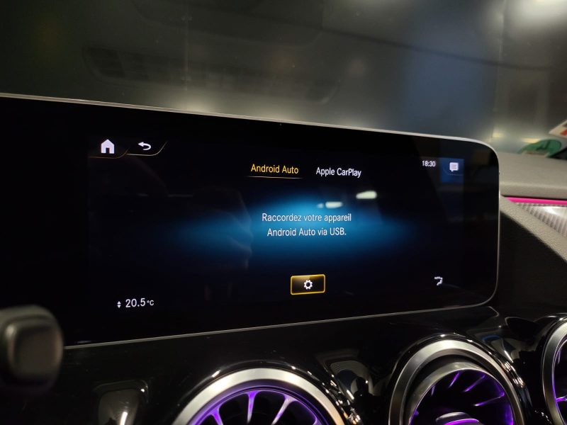 MERCEDES GLA 220 D 4-MATIC 190cv AMG LINE EDITION 1 / TOIT OUVRANT / CARPLAY / ATTELLAGE 