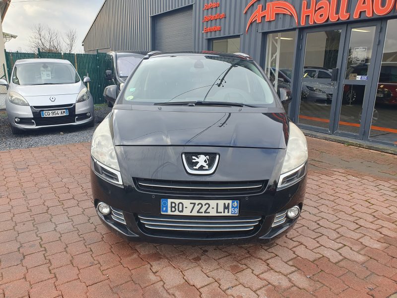 PEUGEOT 5008 2011