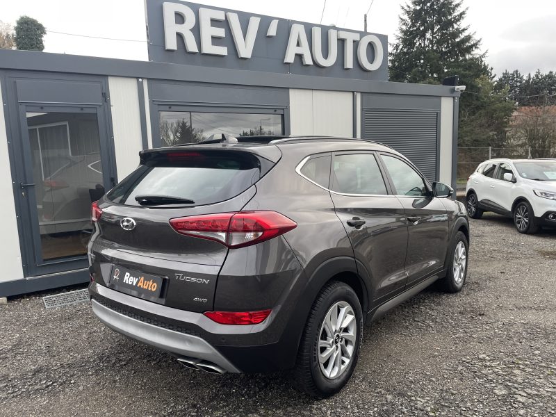 Hyundai Tucson 2.0l CRDi 136cv 4WD 4X4 Creative TOIT OUVRANT / CAMERA / SIEGES CHAUFFANTS 1ère main