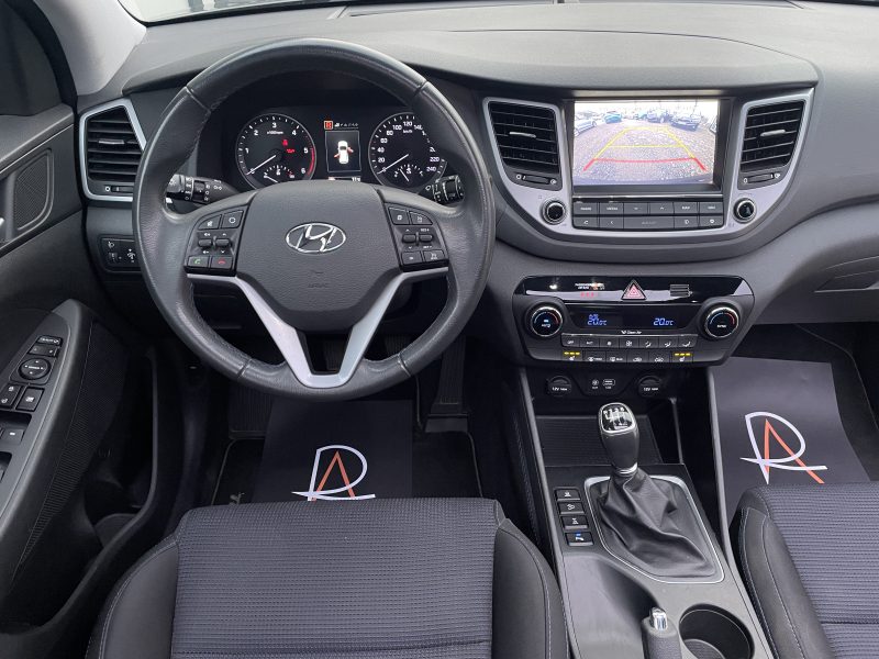 Hyundai Tucson 2.0l CRDi 136cv 4WD 4X4 Creative TOIT OUVRANT / CAMERA / SIEGES CHAUFFANTS 1ère main