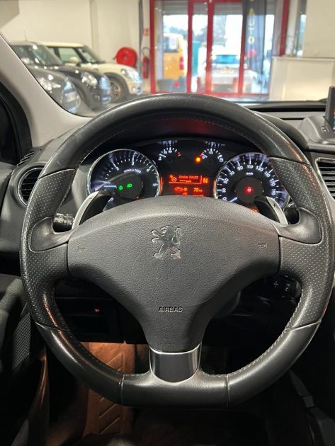 PEUGEOT 3008 Monospace 2012