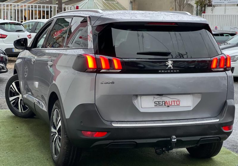 PEUGEOT 5008 II 2018