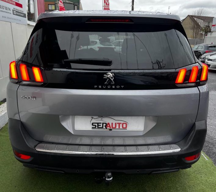 PEUGEOT 5008 II 2018