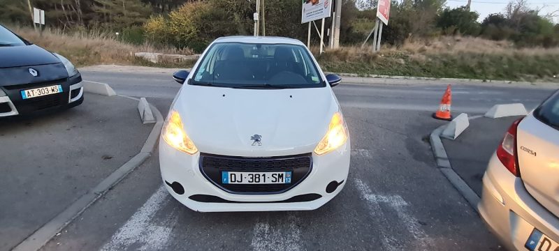 PEUGEOT 208 I 2014