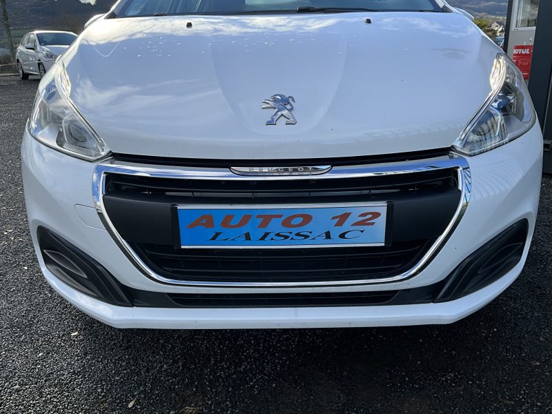 PEUGEOT 208  2017