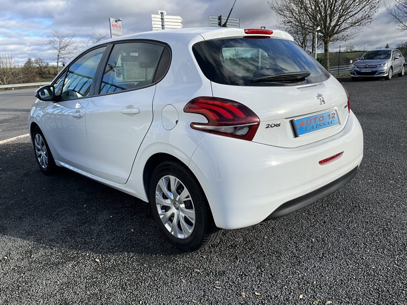 PEUGEOT 208  2017