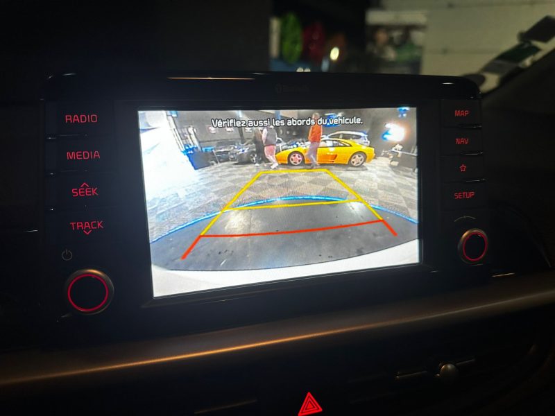 1.0 67 CV LOUNGE / CARPLAY / CAMERA AR / REGULATEUR 