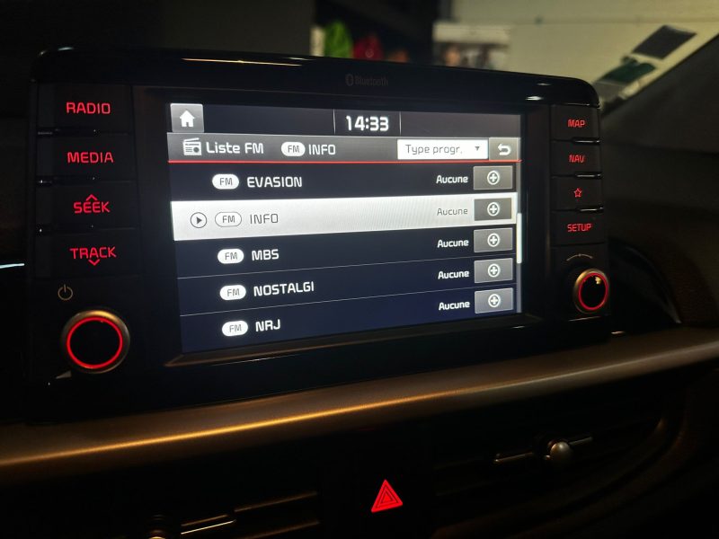 1.0 67 CV LOUNGE / CARPLAY / CAMERA AR / REGULATEUR 