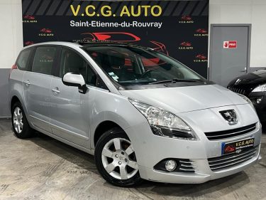 PEUGEOT 5008 2012