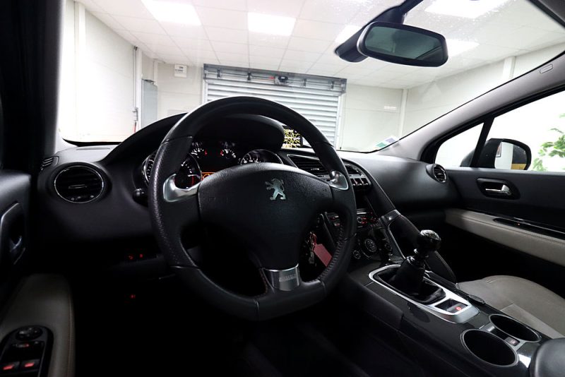 PEUGEOT 3008 Monospace 2013