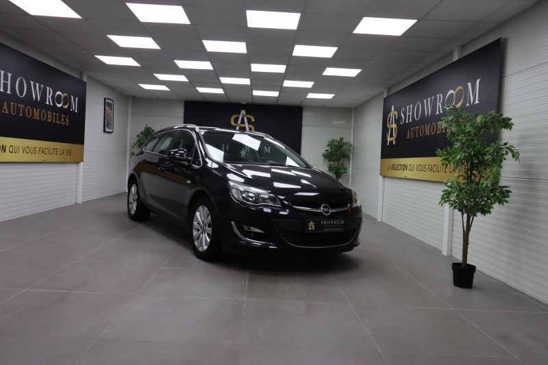 OPEL ASTRA Sports Tourer 2013