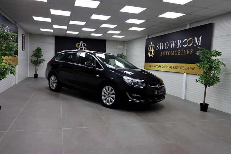 OPEL ASTRA Sports Tourer 2013