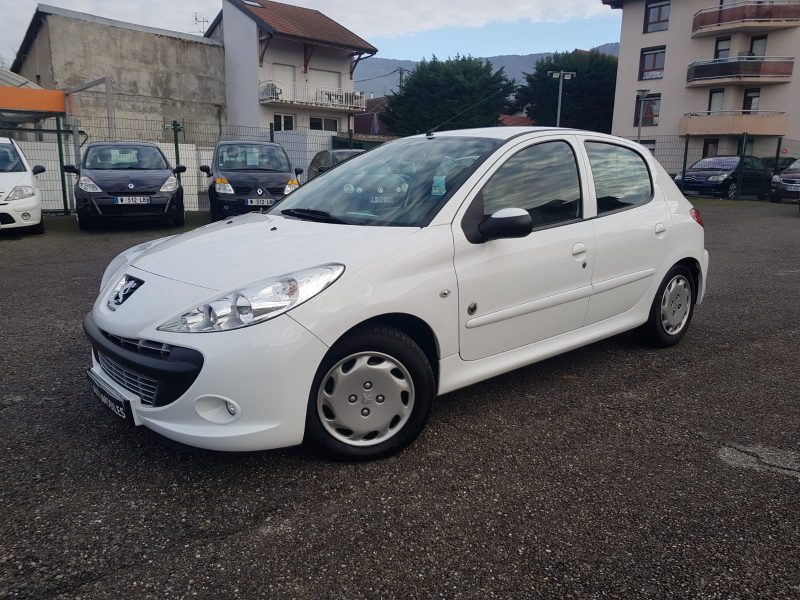 PEUGEOT 206 + 1.4i 75CV GENERATION