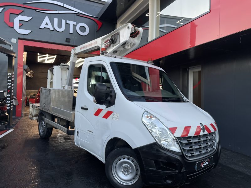 RENAULT MASTER III Camionnette 2011