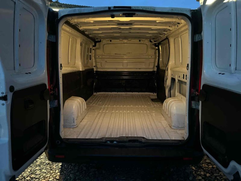 RENAULT TRAFIC III Camionnette 2020