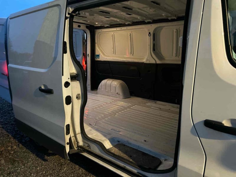 RENAULT TRAFIC III Camionnette 2020