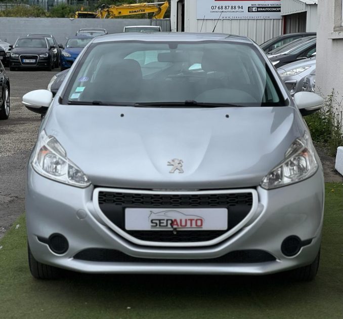 PEUGEOT 208 2014