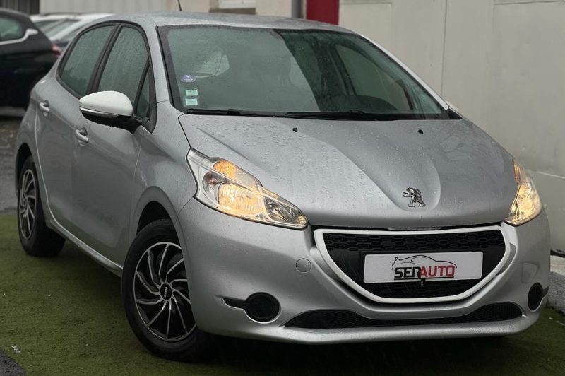 PEUGEOT 208 2014