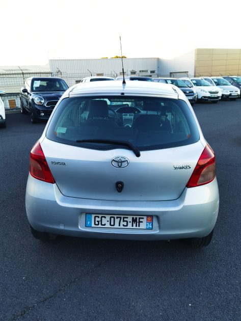 TOYOTA YARIS VVTi 69ch LUNA