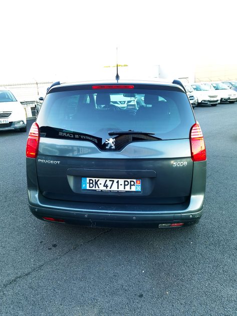 PEUGEOT 5008 1.6 HDI BUSINESS