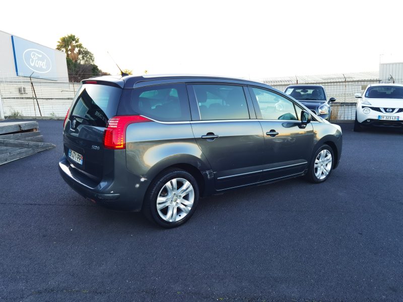 PEUGEOT 5008 1.6 HDI BUSINESS