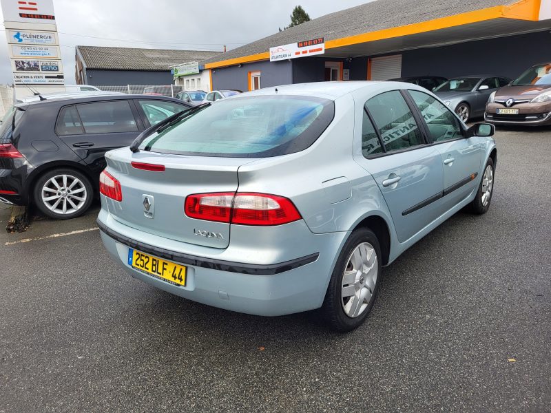 RENAULT LAGUNA II 2003