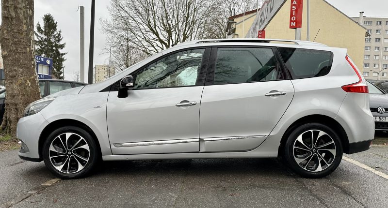 RENAULT GRAND SCÉNIC 2015