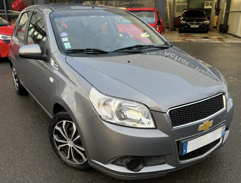 CHEVROLET AVEO 1.2 84 ESSENCE / GPL 1ERE MAIN 82 700 Kms CLIMATISATION BLUETOOTH - GARANTIE 1 AN