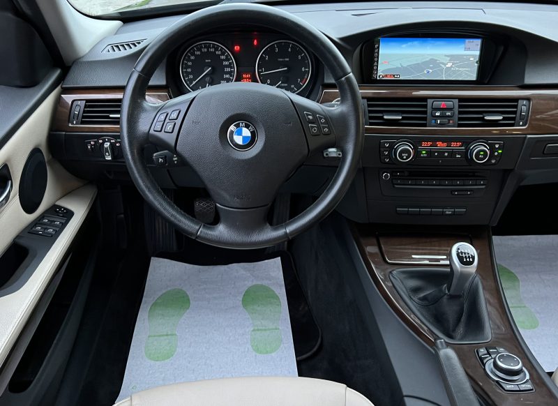 BMW SERIE 3 E90 PHASE 2 LCI 318i 2.0 143 Cv 1ERE MAIN FRANCAISE 53 800 KMS GPS CUIR - GARANTIE 1 AN