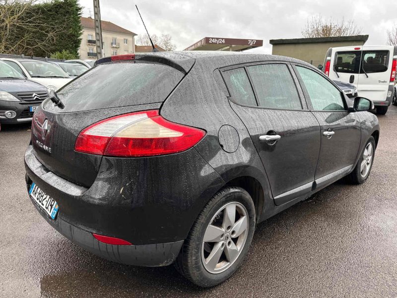 RENAULT MEGANE III  2009