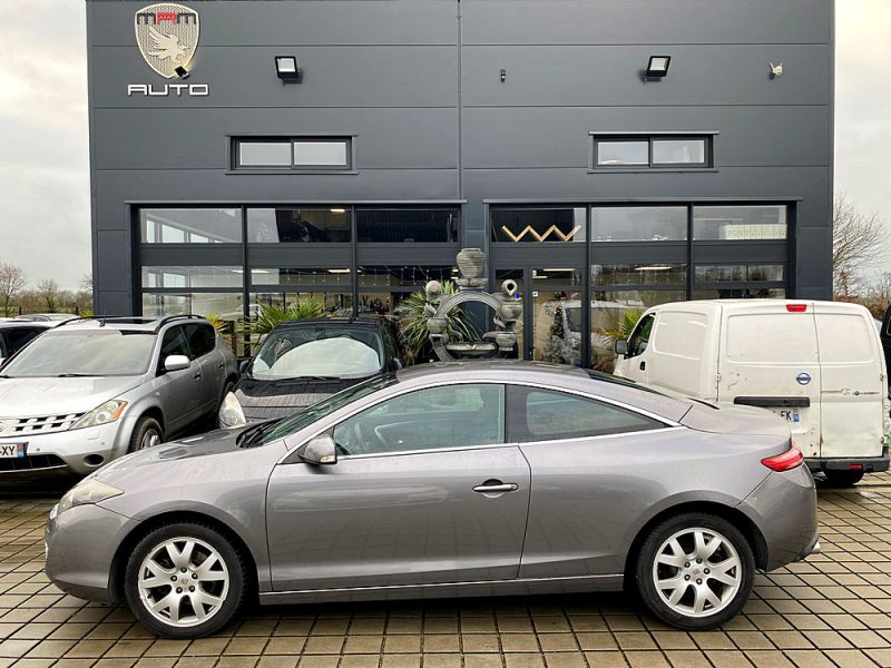 RENAULT LAGUNA COUPE 2.0 DCI 150 FAP BLACK EDITION EURO 5