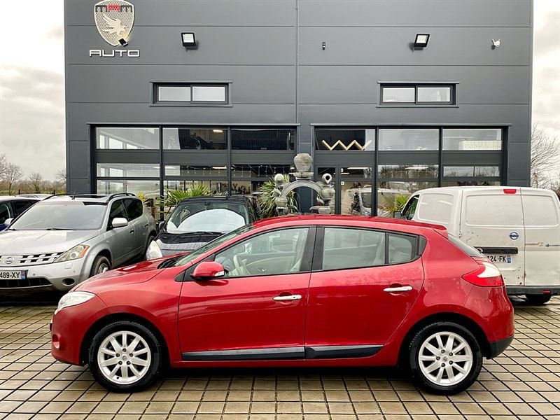 RENAULT MEGANE III 2.0 16V 140 PRIVILEGE CVT EURO 5