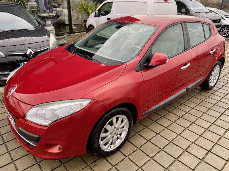 RENAULT MEGANE III 2.0 16V 140 PRIVILEGE CVT EURO 5