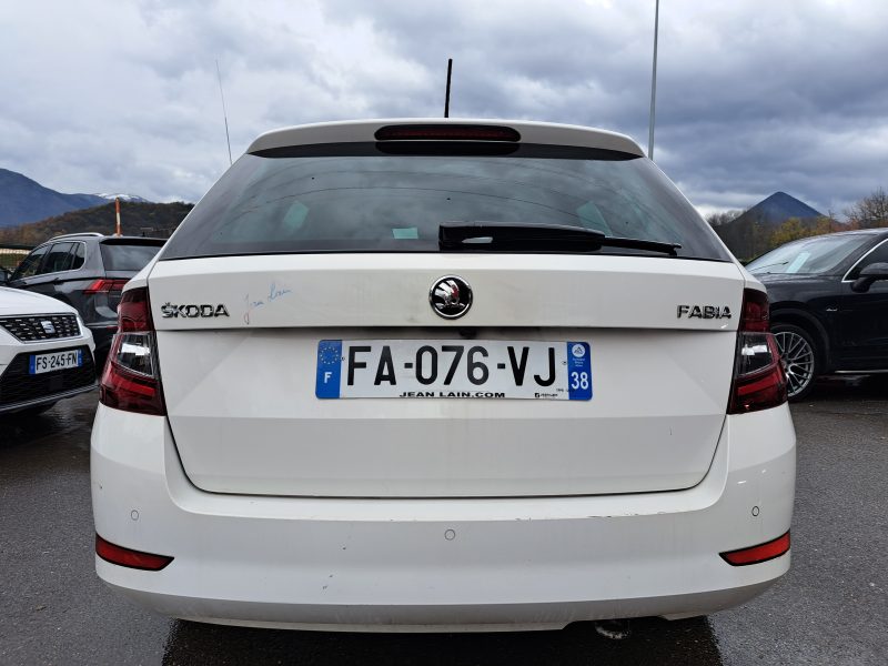 Skoda Fabia Combi 1.0 TSI 110 Cv DSG 7 Grand Ecran Volant Multifonction CT OK 10/25