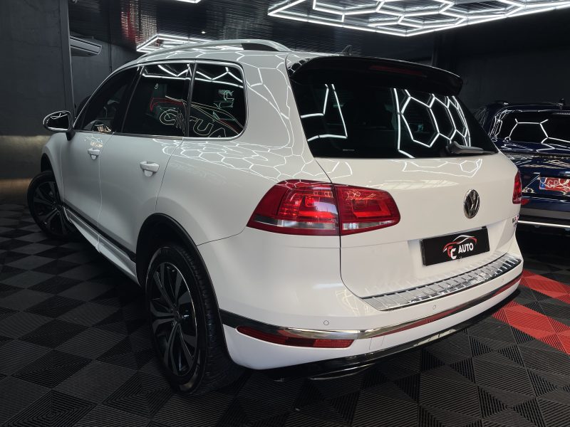 VOLKSWAGEN TOUAREG 2016