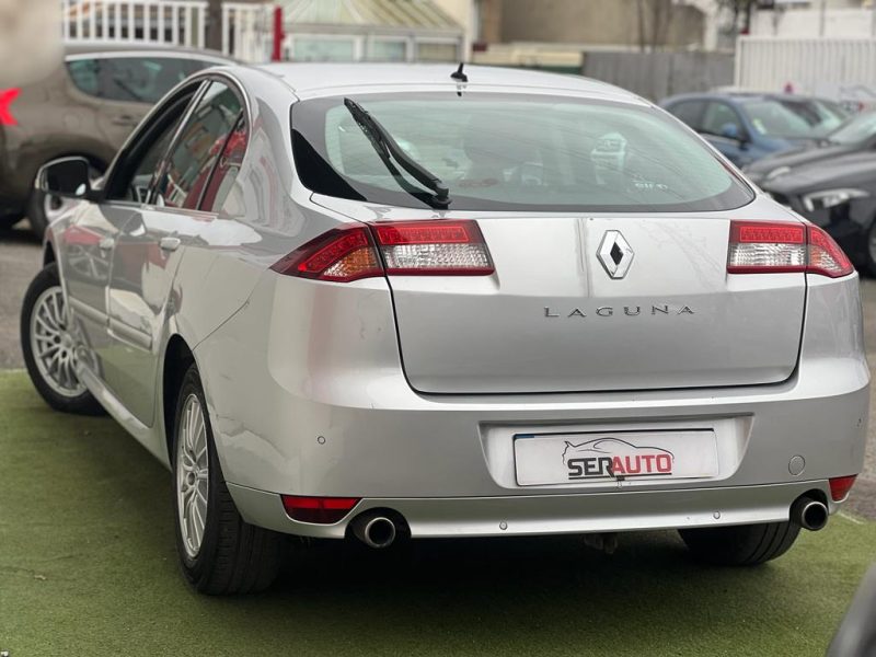 RENAULT LAGUNA III 2011