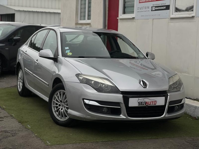 RENAULT LAGUNA III 2011