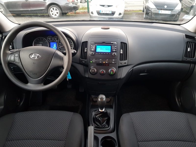 HYUNDAI i30 CW 1.6i 126CV